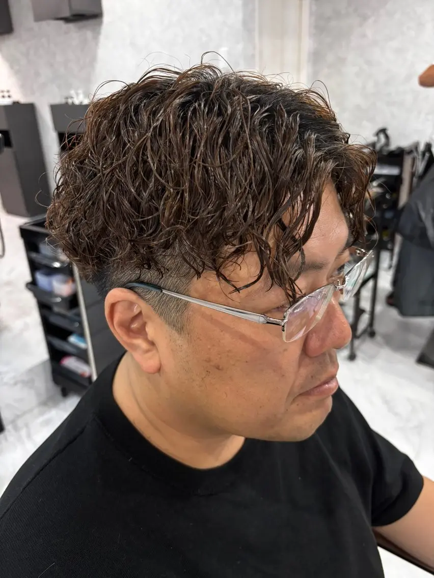 ショート パーマ メンズ メンズパーマ ツイストスパイラルパーマ スパイラルパーマ Men's Rico Chihayaのヘアスタイル