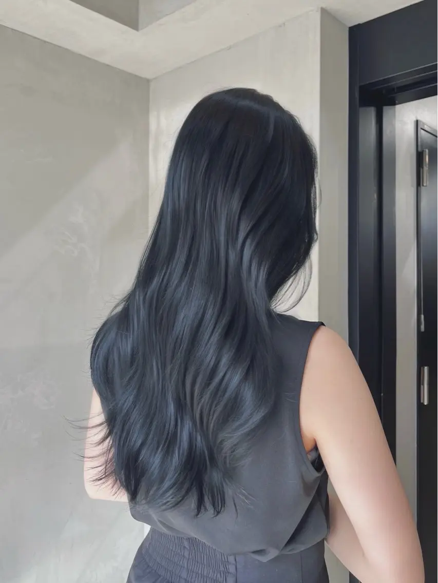 ロング カラー 黒髪 ブルーカラー ブルーブラック 透明感カラー グレージュ カット ヘアカラー トリートメント ヘアセット 韓国ヘア🫧 KAZUTOのヘアスタイル