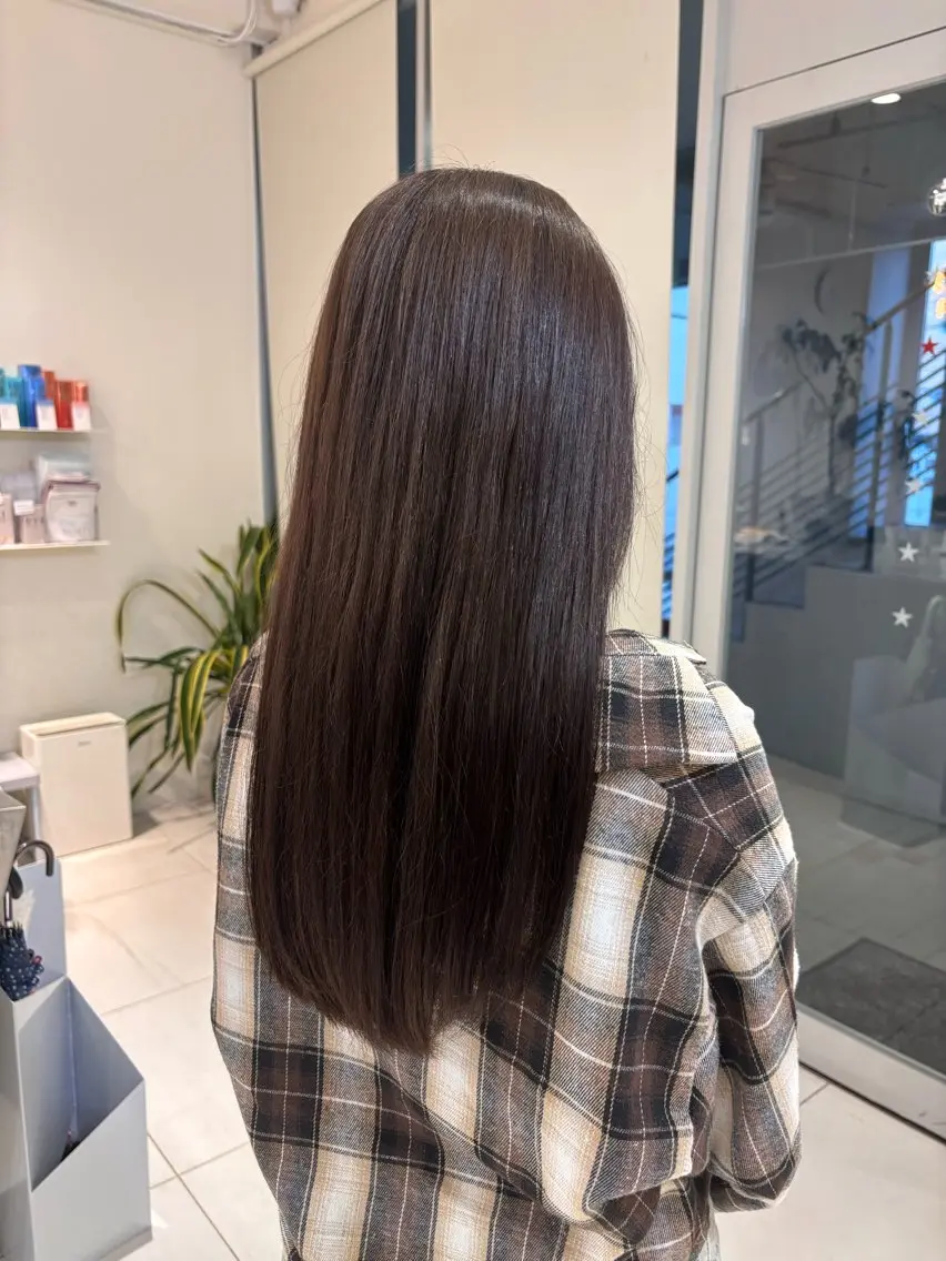 カラー 林 彩音のヘアスタイル
