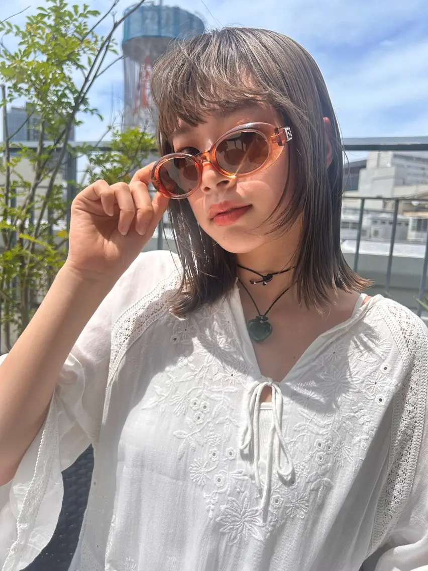 ミディアム カラー ベージュカラー オリーブベージュ 顔まわりレイヤー レイヤーカット カット ヘアカラー トリートメント kazuki iconのヘアスタイル