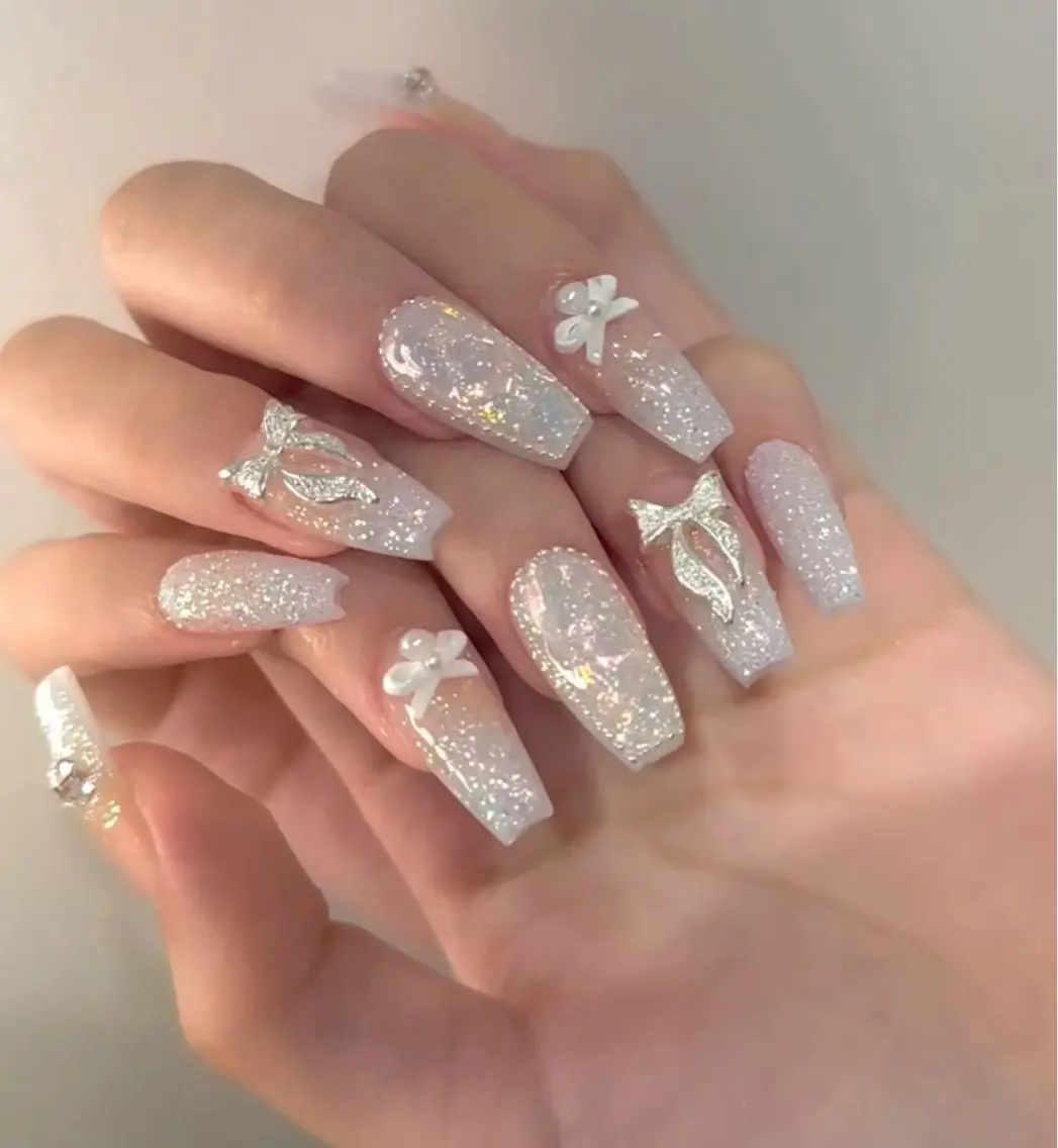 ネイル フレンチネイル ジェルネイル 韓国ネイル マグネットネイル 持ち込み ハンドネイル Mimi nail _Royalのネイルデザイン