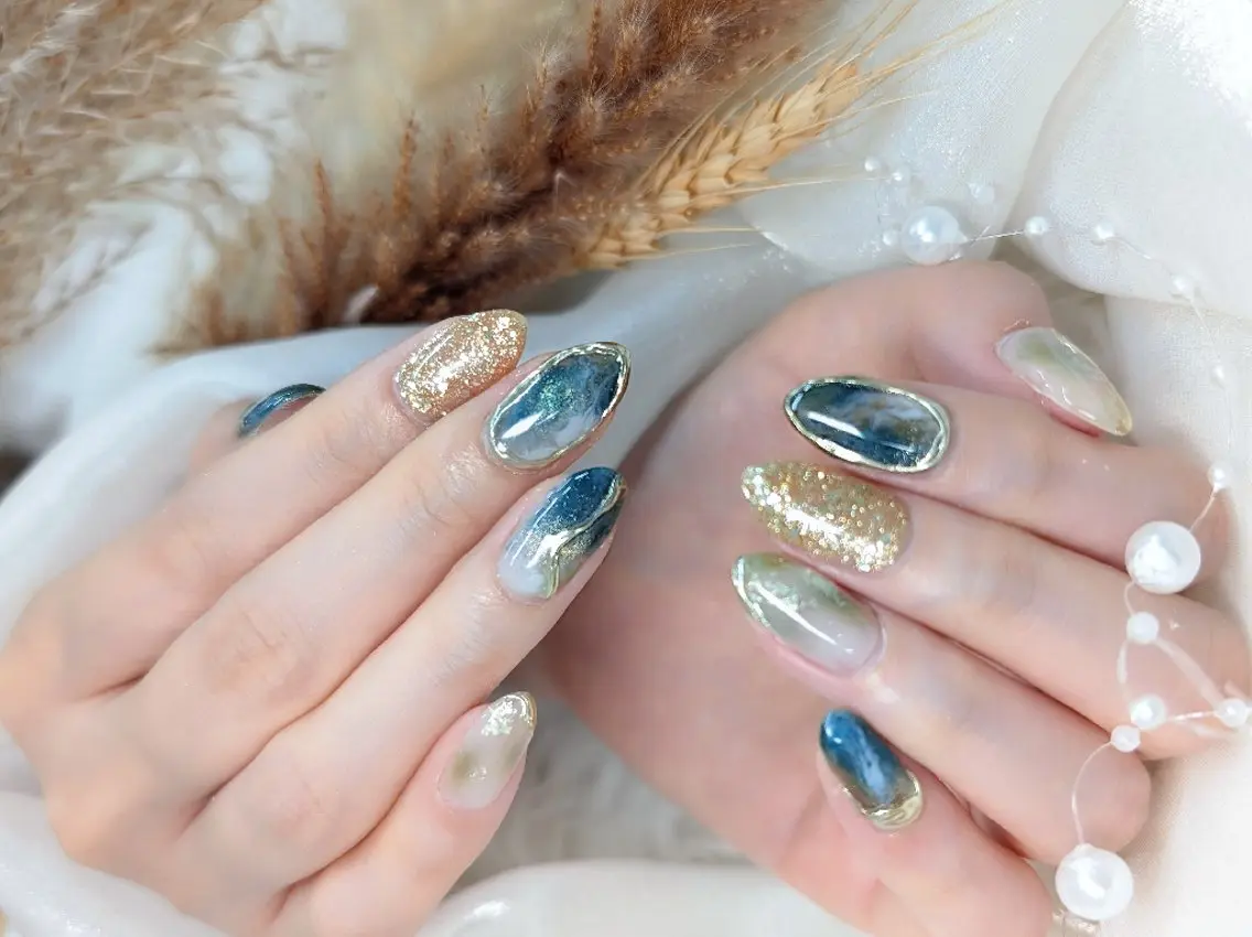 ネイル 長さ出し ジェルネイル キラキラネイル ラメ(グリッター) ニュアンスネイル Chouette Nailのネイルデザイン