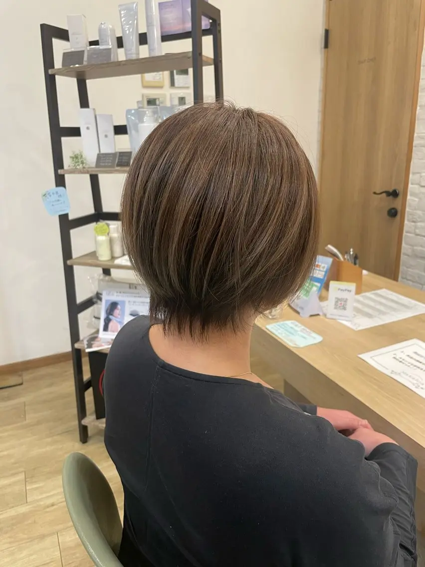 ショート カット ヘアカラー 西村 望のヘアスタイル