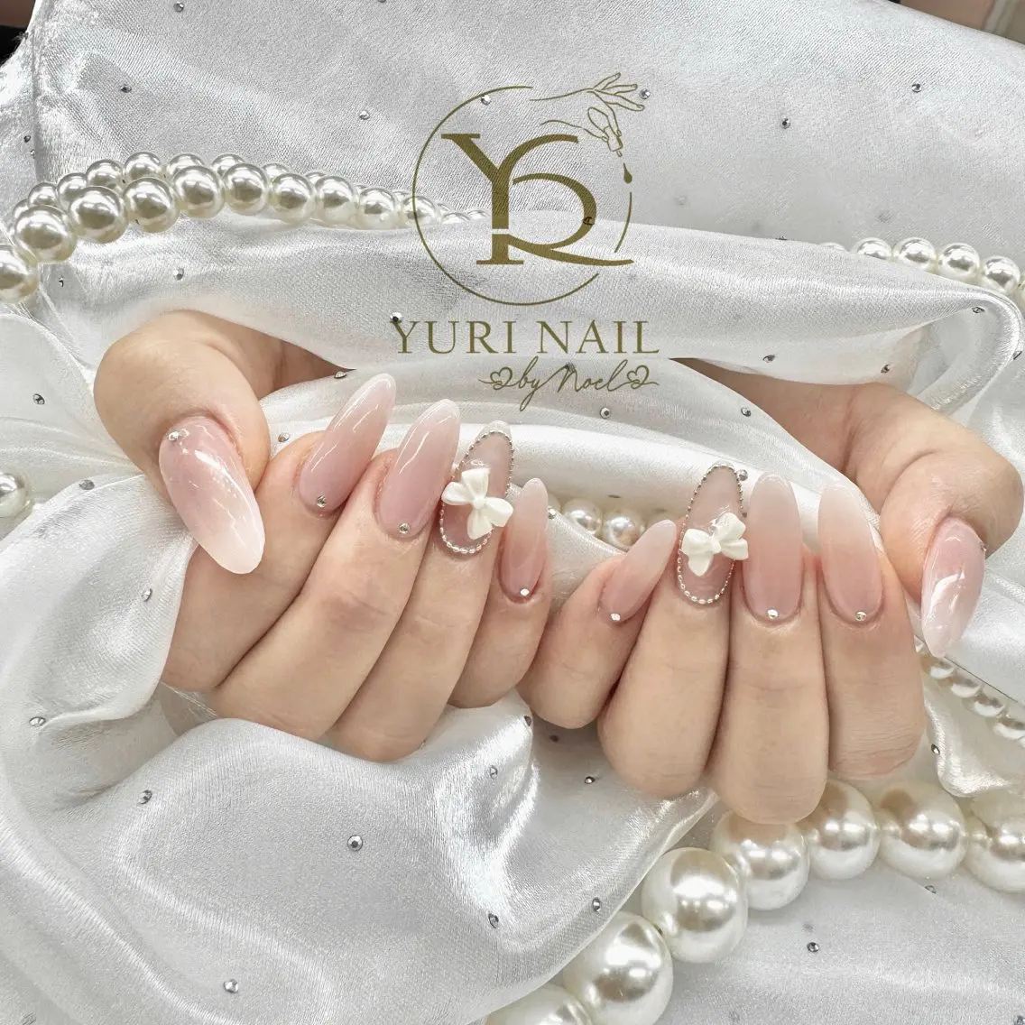 ネイル オーロラネイル ブルー チークネイル フレンチネイル グラデーション YURI Nail Funabashiのネイルデザイン