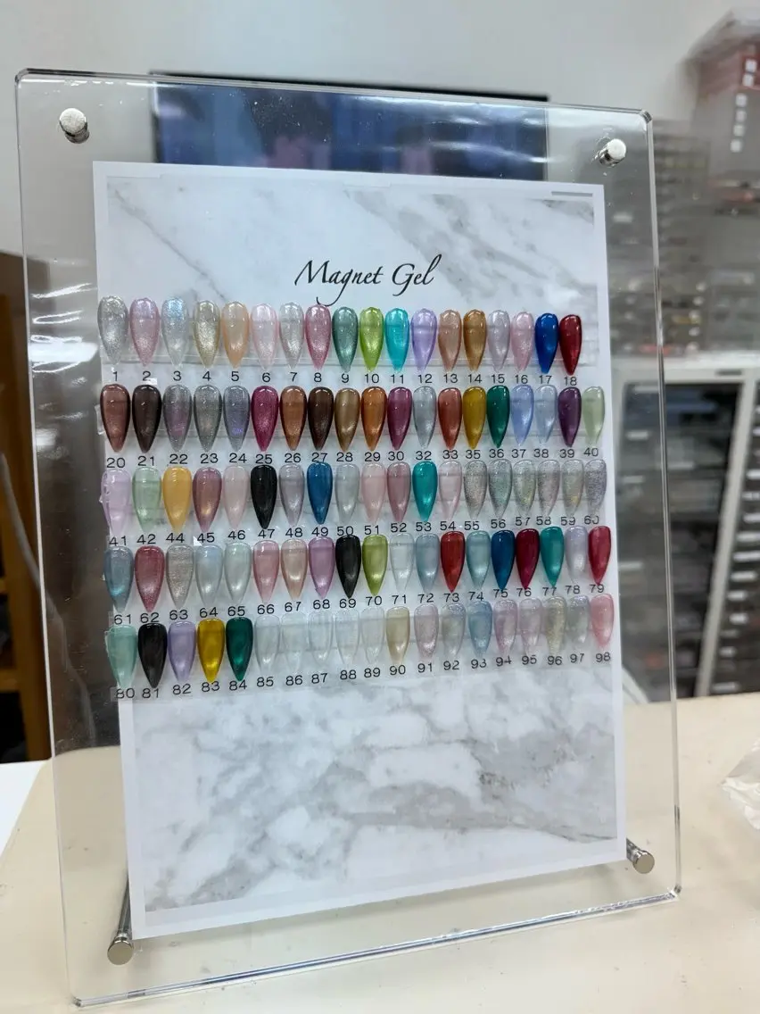 ネイル マグネットネイル lucky nail 歌舞伎町のネイルデザイン