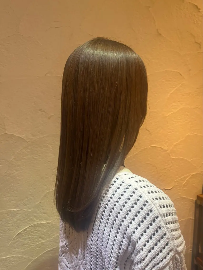 ロング ⭐️カラー特化⭐️ 安達佑紀のヘアスタイル
