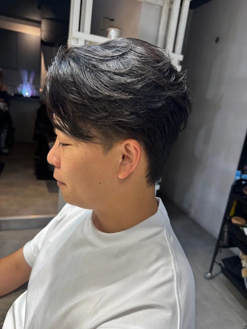 ミディアム メンズ センターパート カット ヘッドスパ 似合う髪型が 分からない方へのヘアスタイル