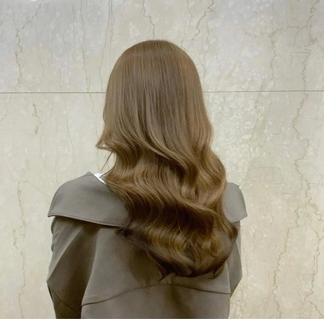ロング 韓国人美容師 チョン ウンジェのヘアスタイル