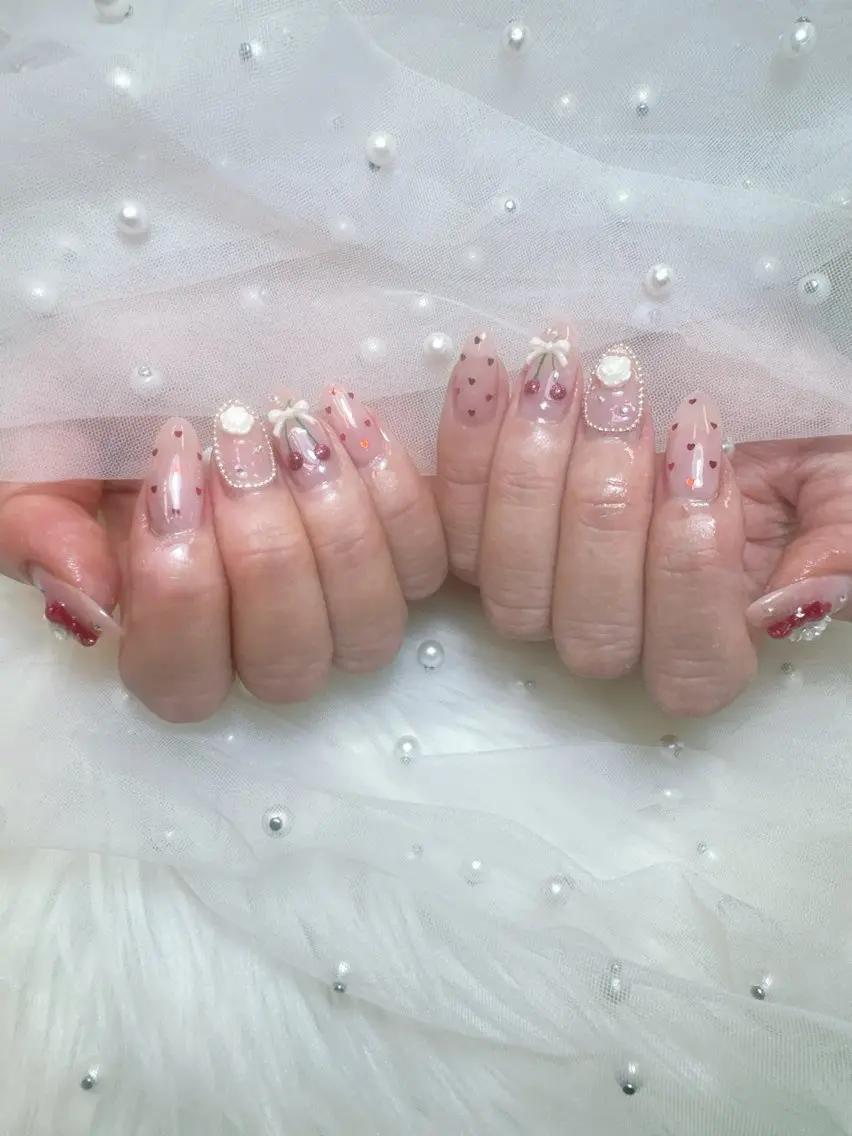 ネイル キラキラネイル 韓国ネイル 持ち込み ワンホンネイル ハンドネイル Queeens nailのネイルデザイン