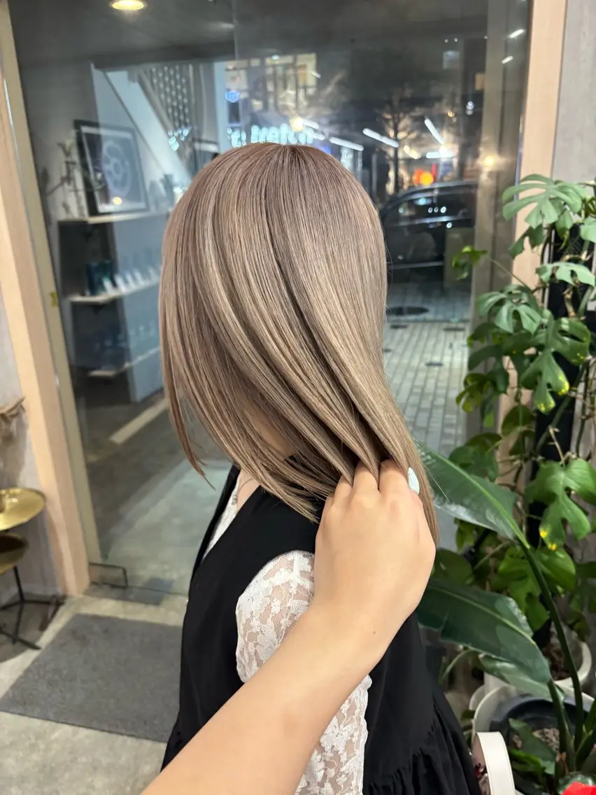ミディアム ヘアカラー 石原 望来のヘアスタイル