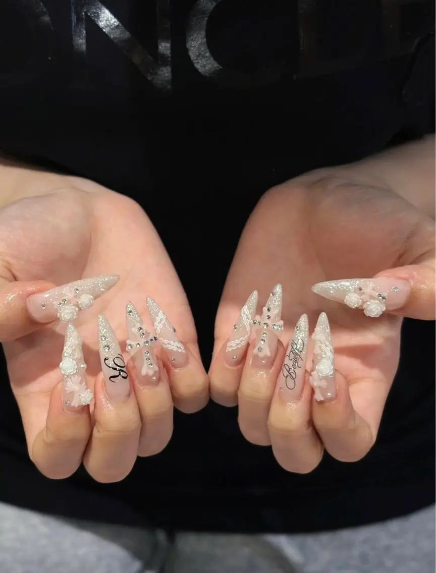 ネイル ガーリー 持ち込み リボン 🎀Aura Nailsalonのネイルデザイン