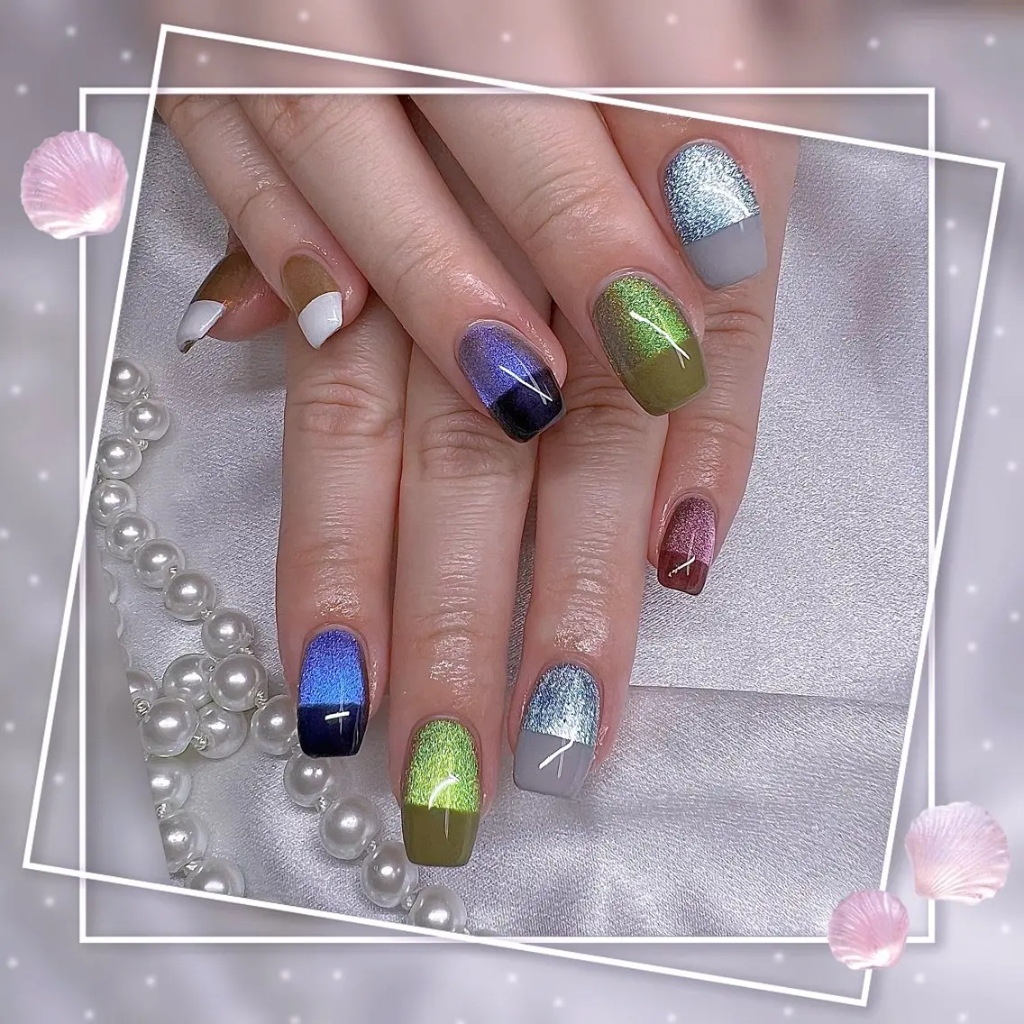 ネイル フレンチネイル グラデーション キラキラネイル 韓国ネイル マグネットネイル Chill Nailsalonのネイルデザイン