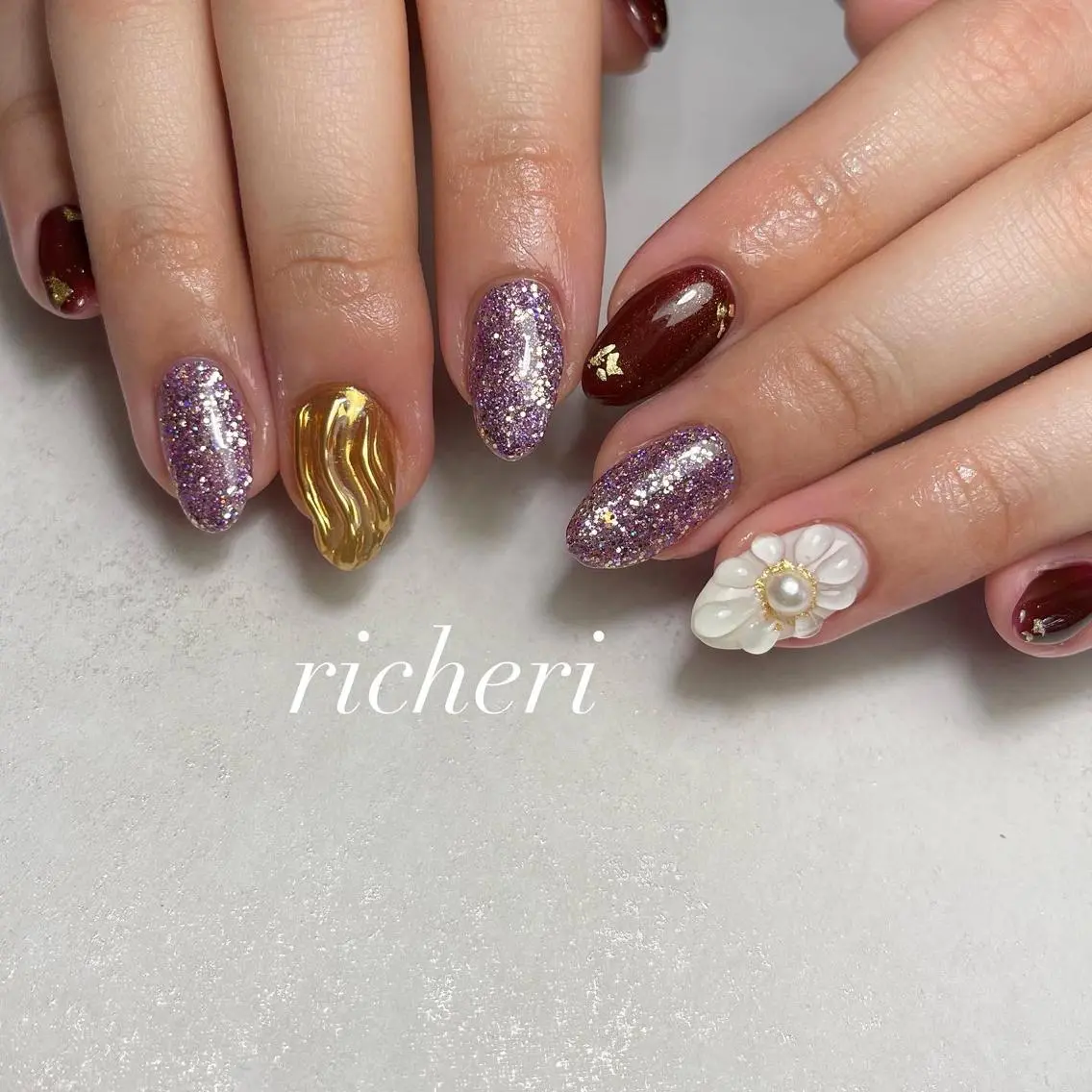 ミディアム ネイル 韓国風ヘア アートネイル 成人式 フラワーネイル フレンチネイル richeri beautyのエステ・リラクイメージ