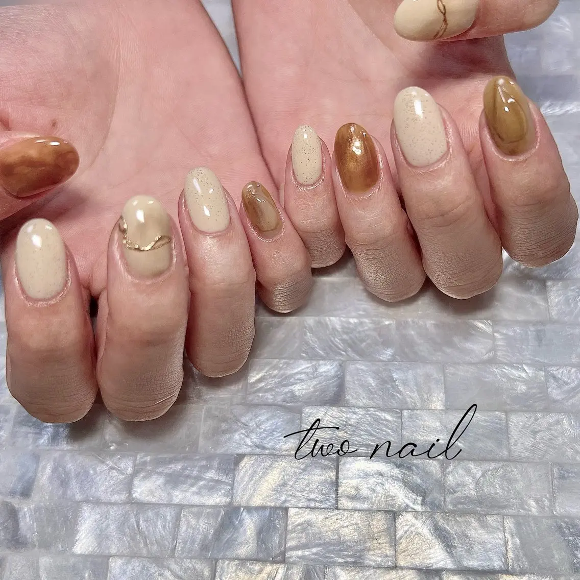 ネイル アートネイル ネイルチップ ホワイト ハンドネイル two nailのネイルデザイン