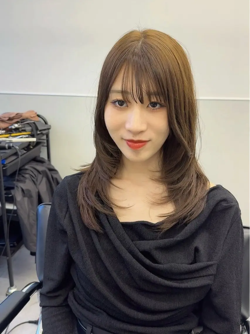 ロング カラー ベージュカラー ヘーゼル 韓国風ヘア レイヤーカット カット ヘアカラー トリートメント 韓国ヘア🇰🇷 スズキのヘアスタイル
