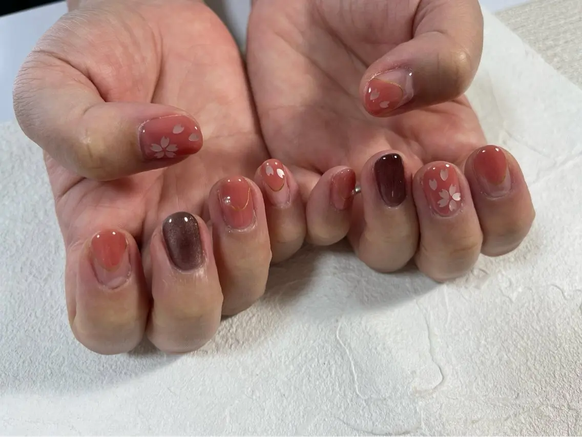 ネイル オーロラネイル フラワーネイル フットネイル フレンチネイル ジェルネイル ハンドネイル kiki nail たまプラーザのネイルデザイン