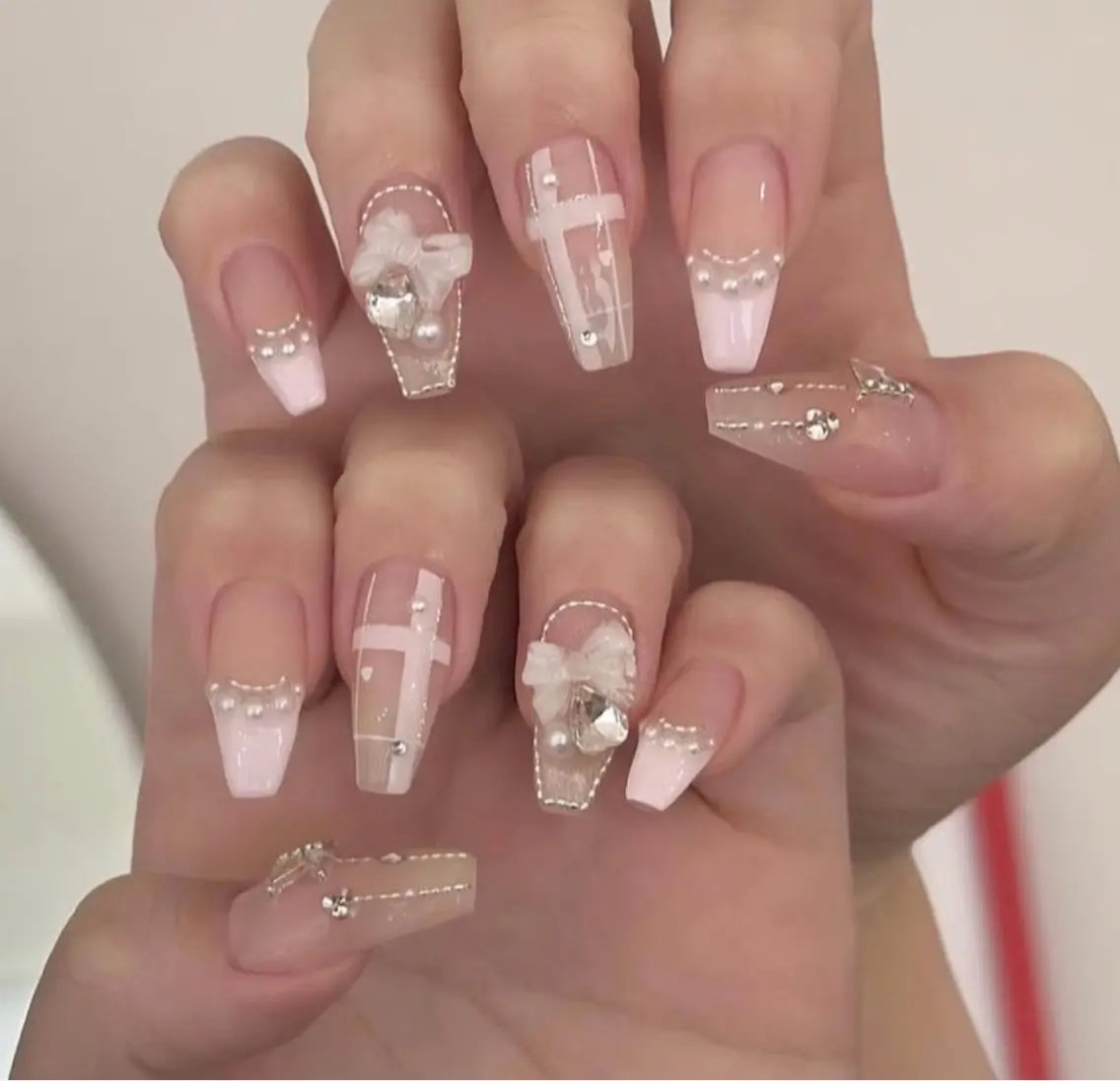 ネイル 成人式 ロングネイル マグネットネイル 大理石ネイル(マーブル) リボン ハンドネイル Amee Nail Salonのネイルデザイン