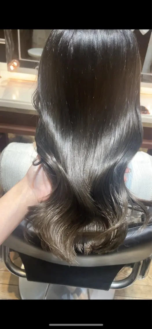 ロング カラー ベージュカラー ブラウンカラー グレージュ オリーブベージュ オリーブブラウン カット ヘアカラー トリートメント ご新規様限定 透明感カラーKANAのヘアスタイル