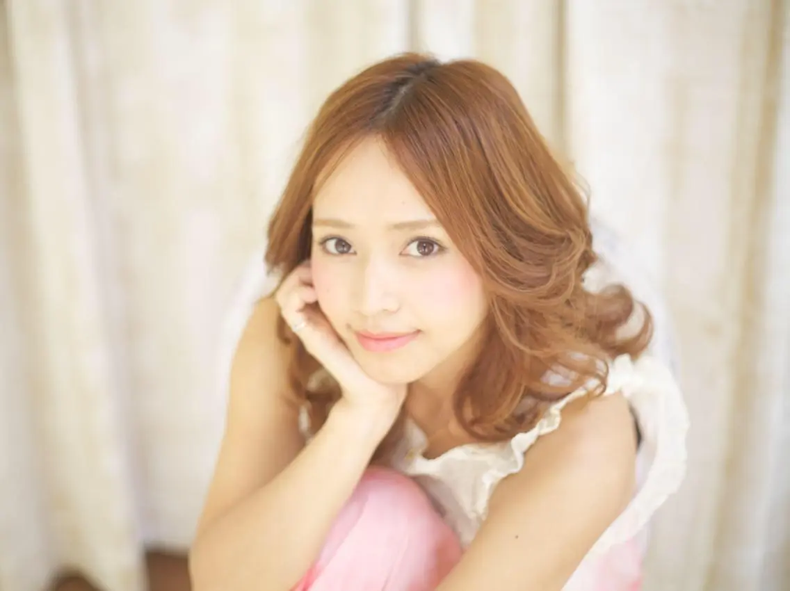 ミディアム カラー アッシュ ベージュカラー 透明感カラー ハイトーンカラー TOWA 野村　コウダイのヘアスタイル