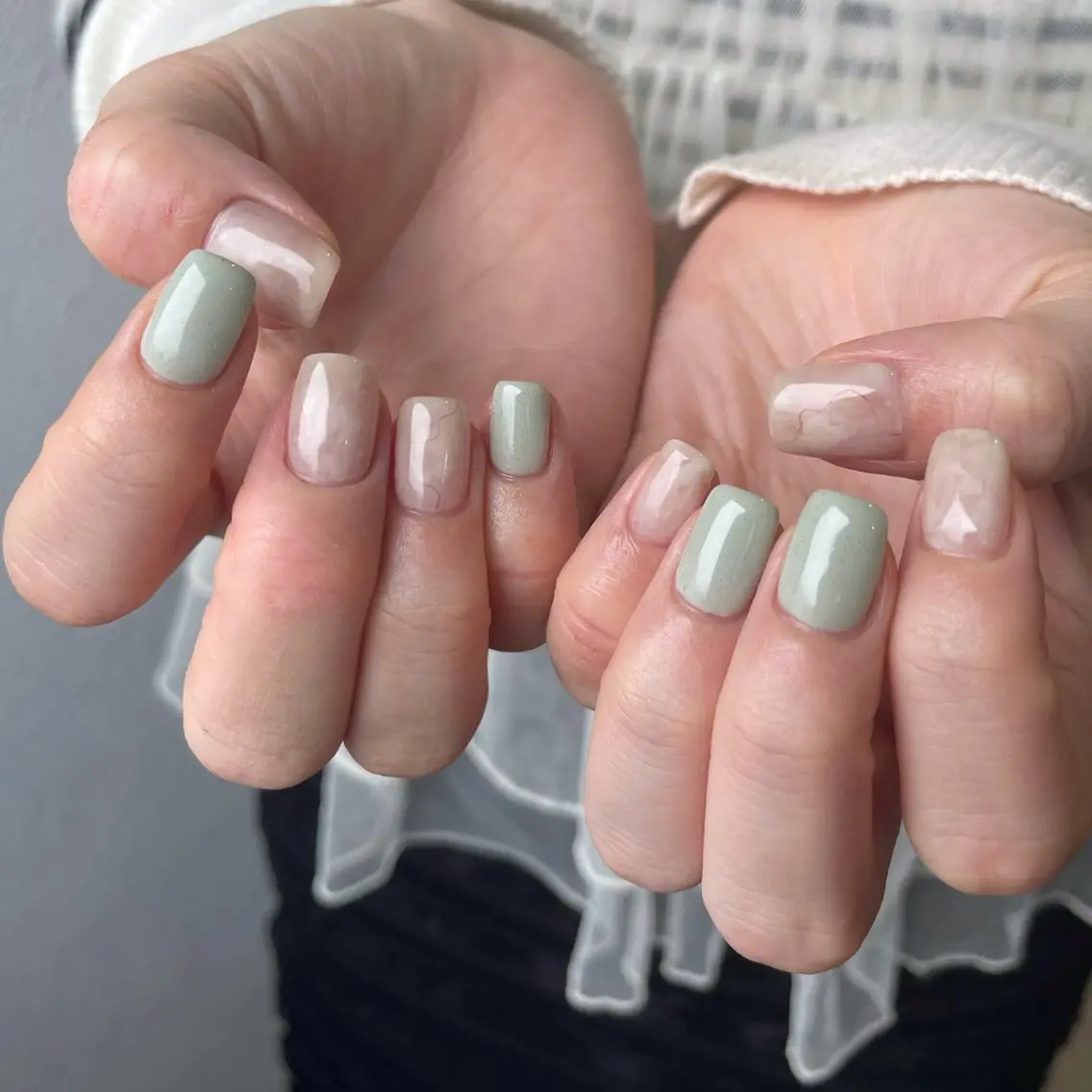 ネイル アートネイル ジェルネイル グリーン 持ち込み ニュアンスネイル ハンドネイル norme_ akiのネイルデザイン