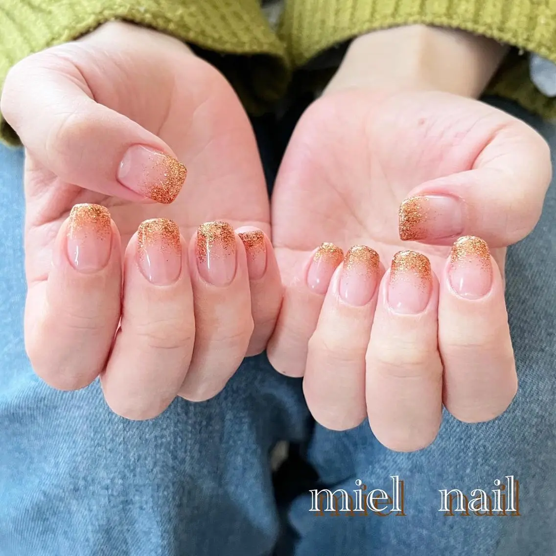 ネイル グラデーション ラメ(グリッター) ラメグラデーション シンプルネイル スクエアネイル ハンドネイル miel nailのネイルデザイン