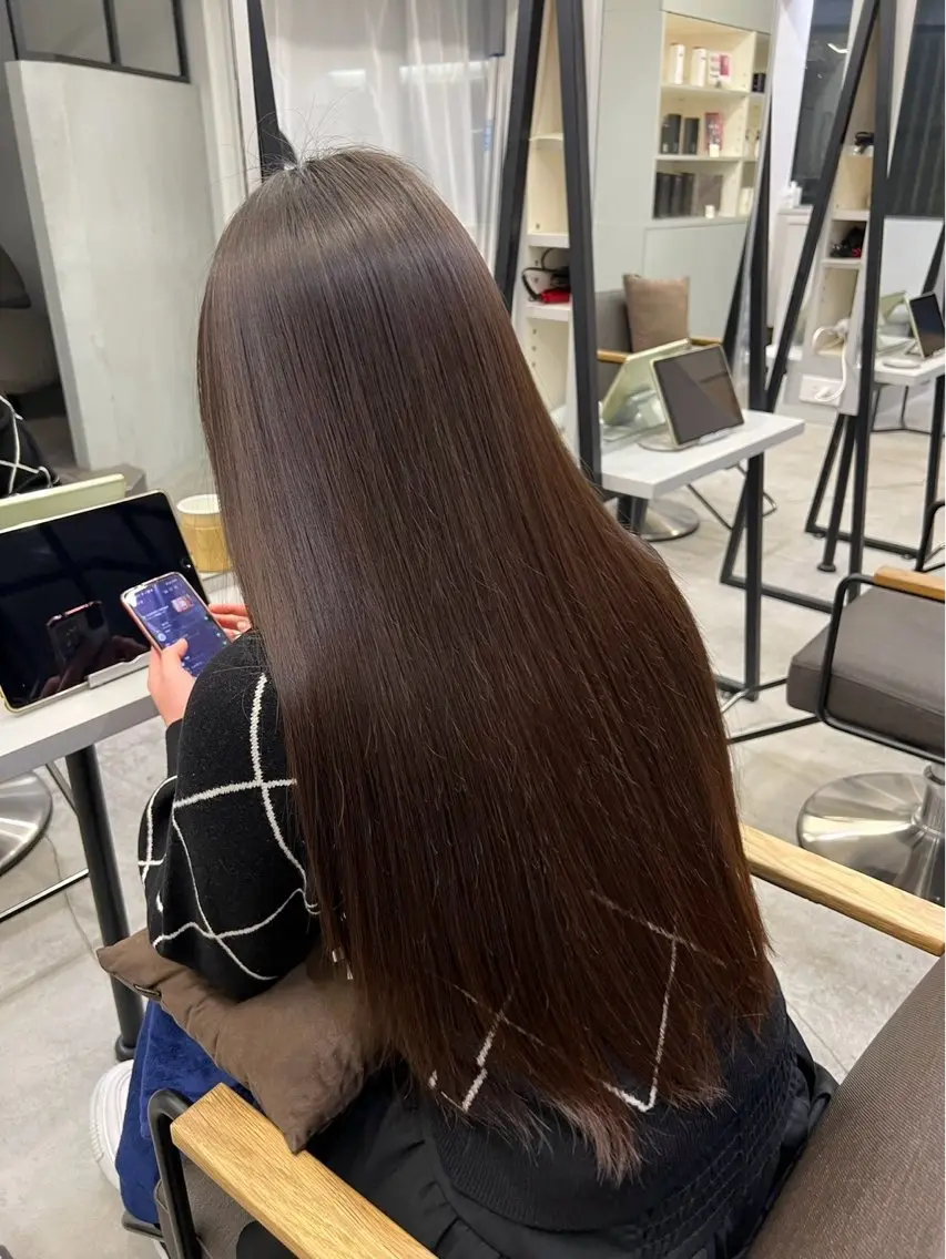 ロング パーマ 髪質改善 レイヤーカット 縮毛矯正 トリートメント 酸性ストレート 縮毛矯正 🍒モテ暖色カラー × うる艶✧ ゆなのヘアスタイル