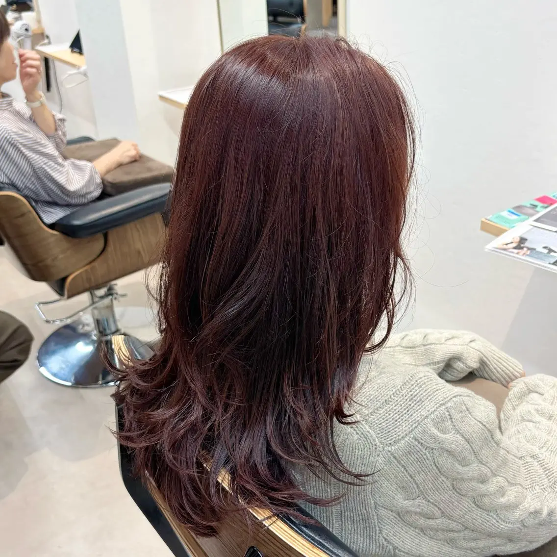 セミロング レッドブラウン レイヤーカット カット ヘアカラー トリートメント ✨レイヤーカット/ 透明感カラー/うみのヘアスタイル