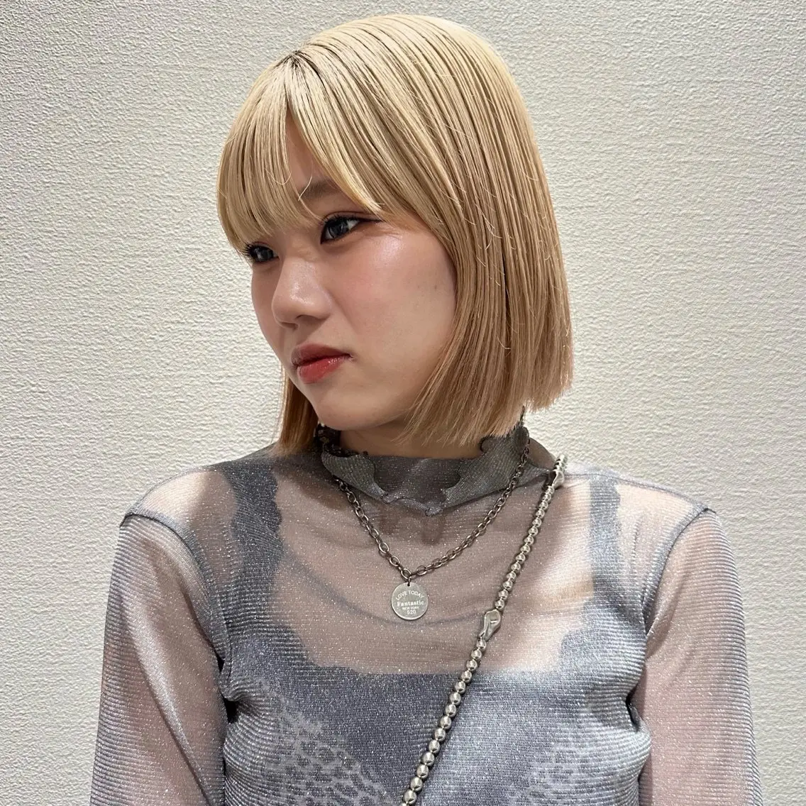 ミディアム カラー カット ヘアカラー トリートメント 柔らかいbeige ¦韓国¦🩰マユ🩰のヘアスタイル