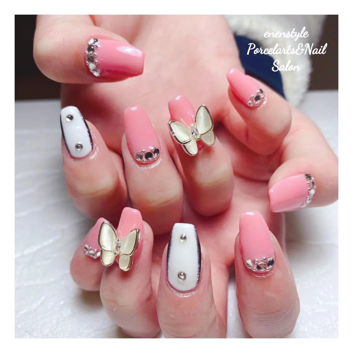 ミディアム ネイル 🐾enen style 🐾のネイルデザイン