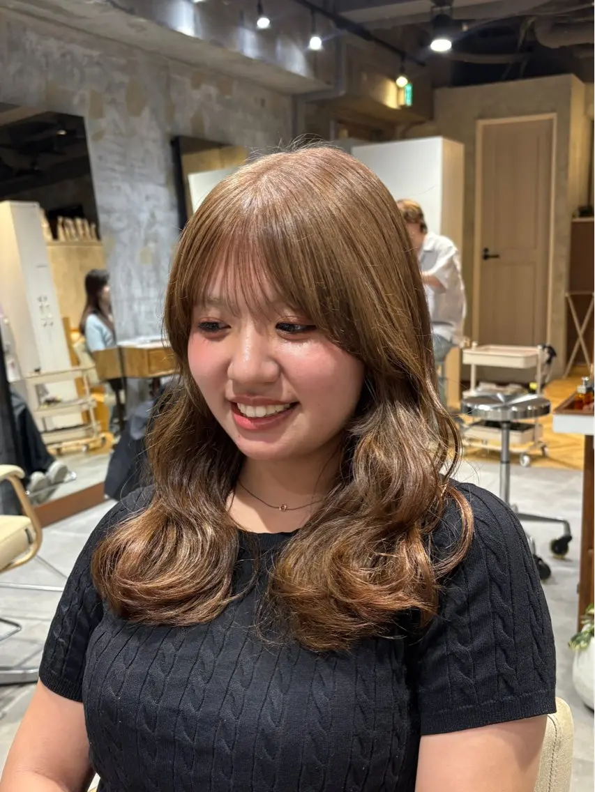 ミディアム カラー ベージュカラー オリーブベージュ カット ヘアカラー 相宮 優羽のヘアスタイル