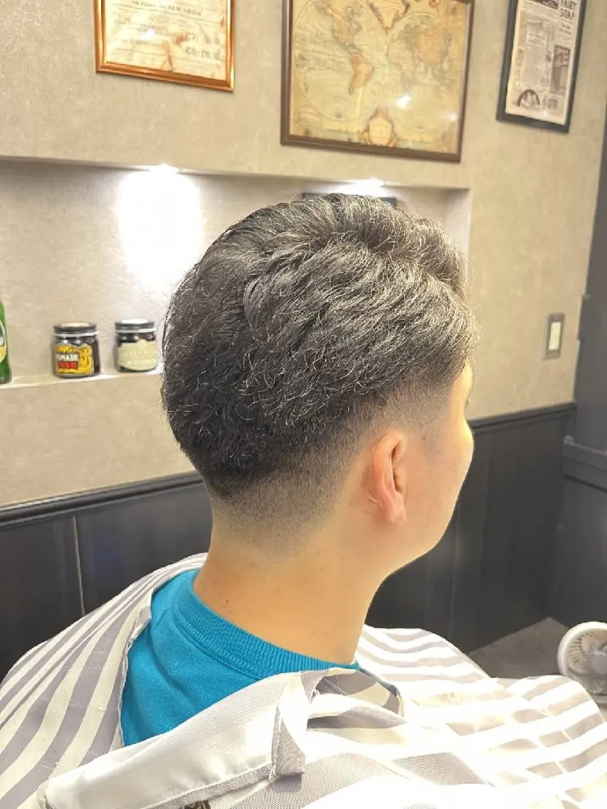 メンズ フェードカット ツーブロック 神原 朋瑛のヘアスタイル