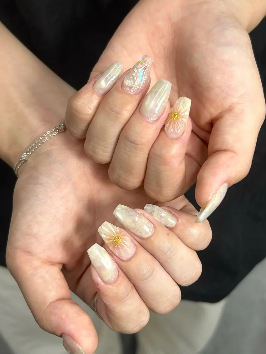 ネイル ハンドネイル haku 🤍のネイルデザイン