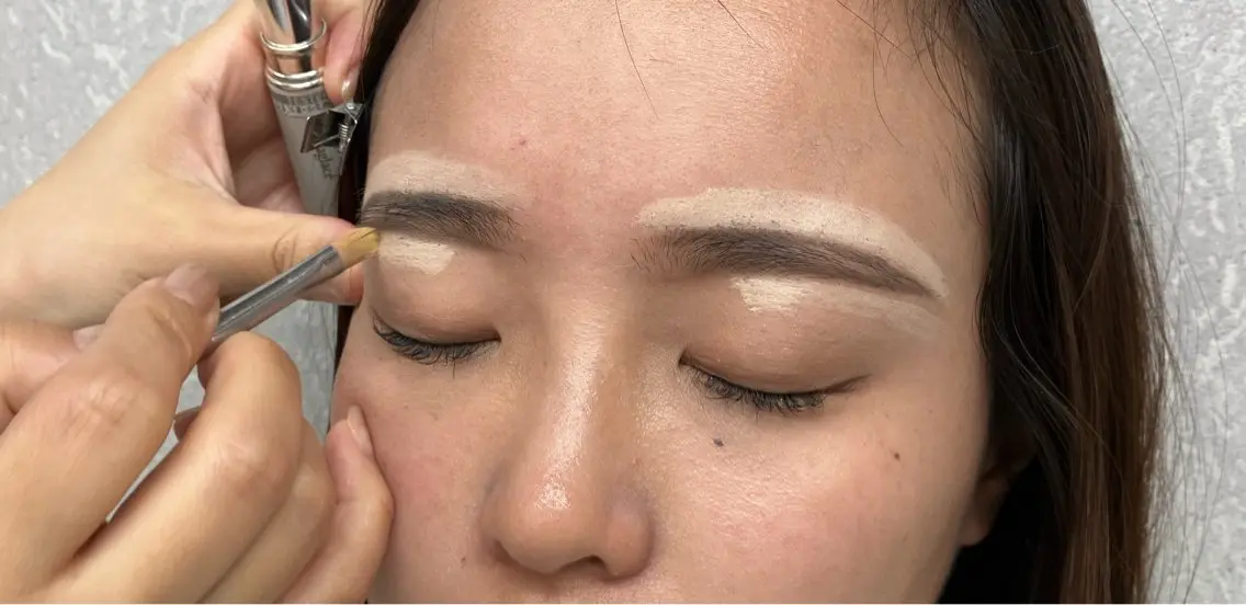 アイブロウ 眉カット 眉毛ワックス脱毛 Hair&Make Nahoのマツエク・マツパデザイン