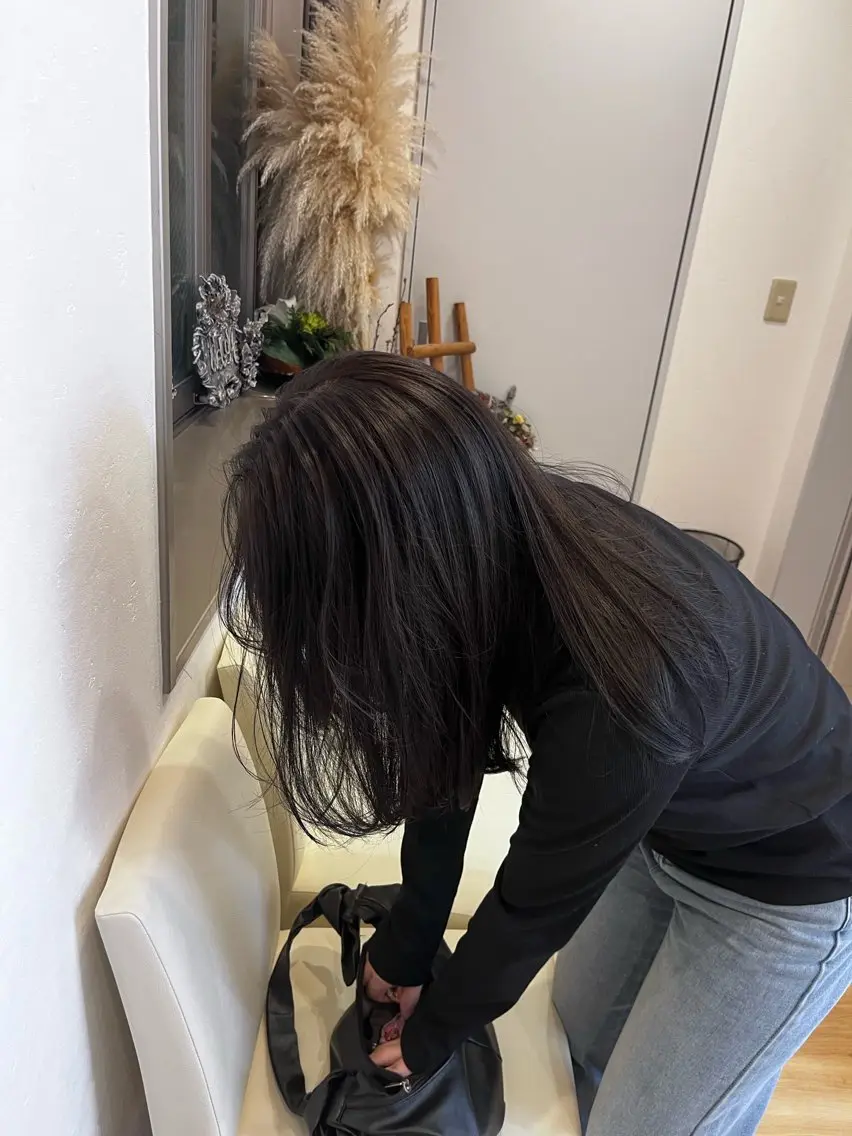 セミロング カラー 長谷川 愛花のヘアスタイル