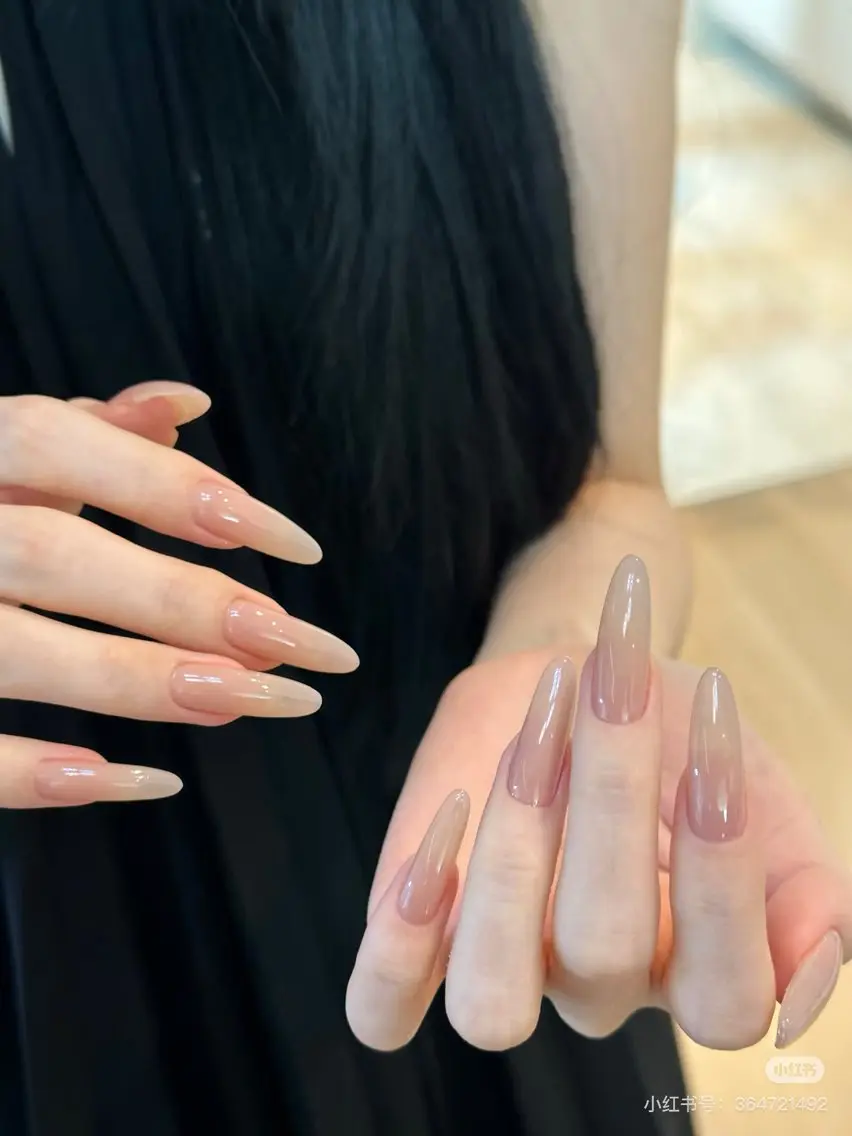 ネイル アートネイル オーロラネイル チークネイル フレンチネイル ガラスフレンチ 🎀YooLi Nail salonのネイルデザイン