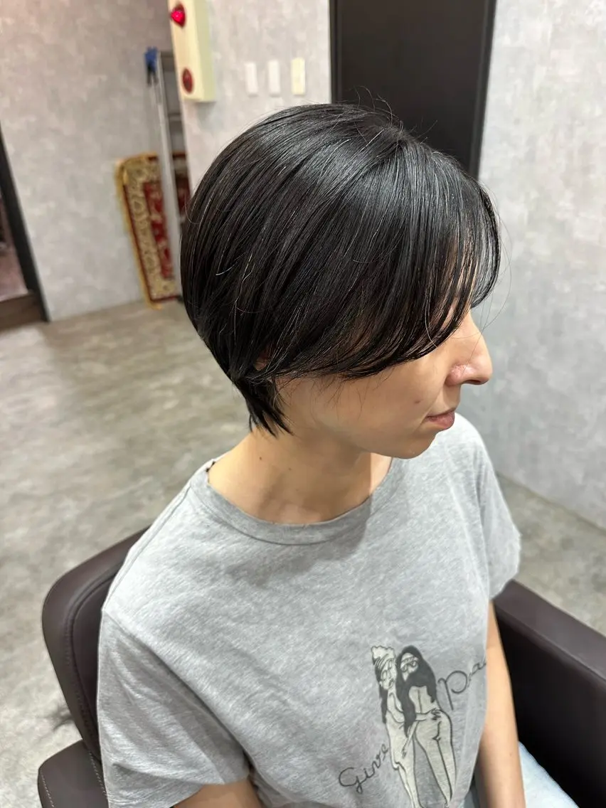 ショート 切りっぱなしボブ ショートボブ ハンサムショート 丸みショート ボブ モテ髪/ボブ/ショー ト/アダチフウトのヘアスタイル