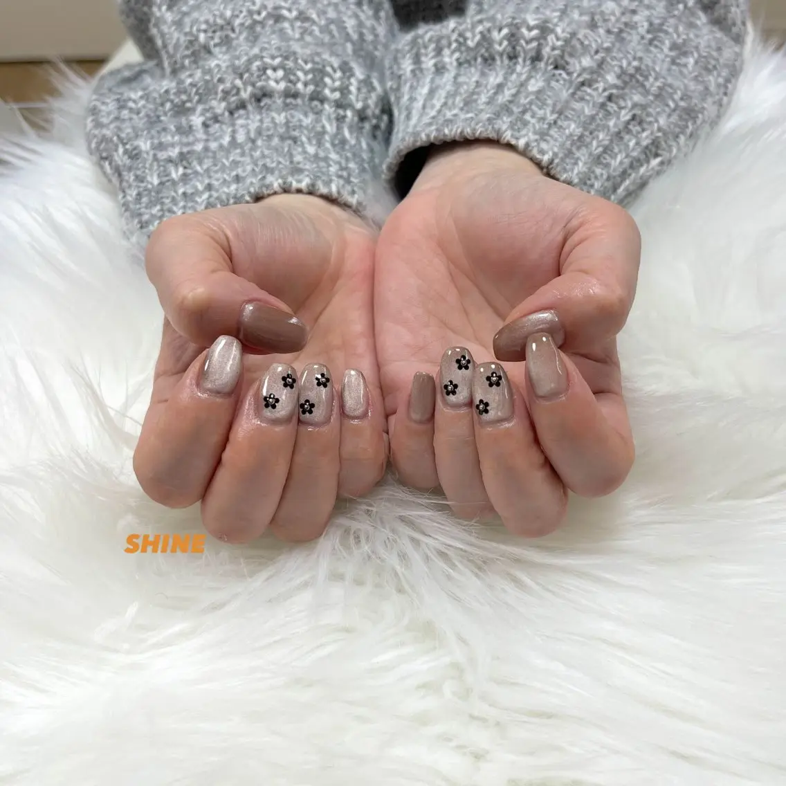 ネイル マグネットネイル ハンドネイル SHINE nail salonのネイルデザイン
