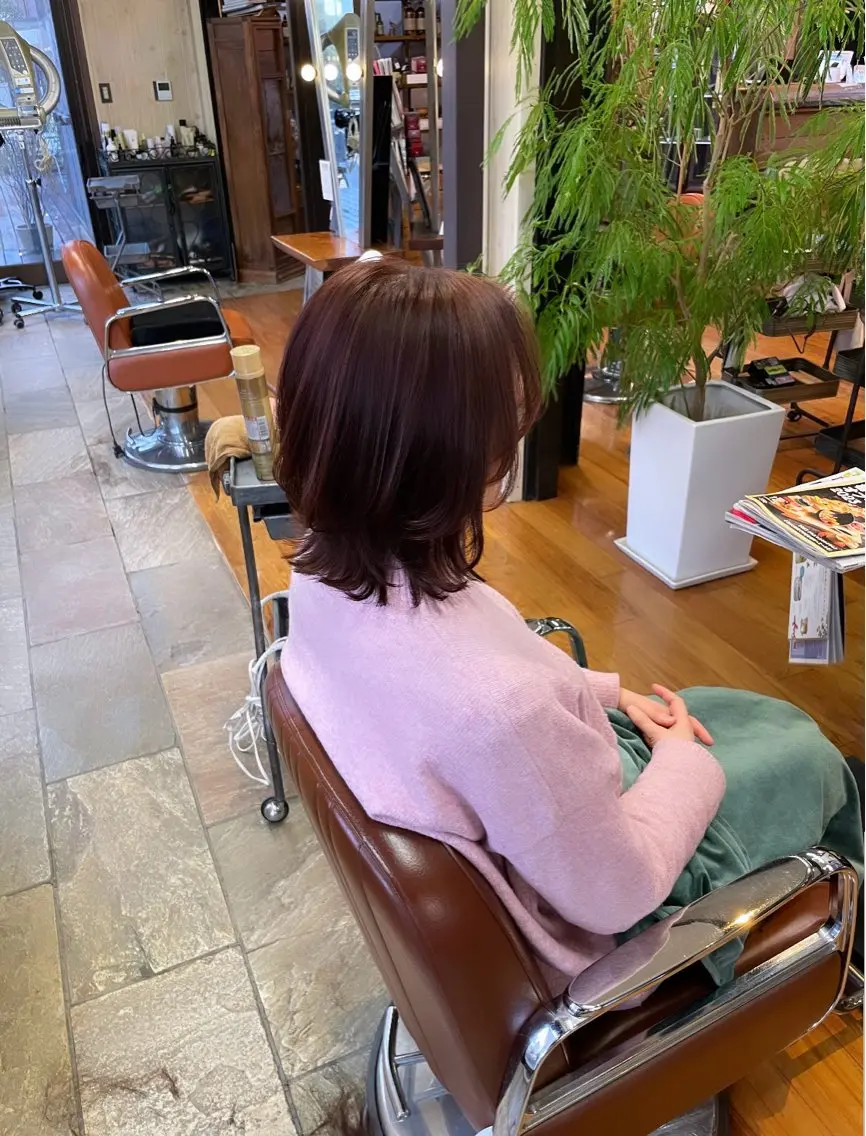 ミディアム カラー ベージュカラー ピンクカラー ピンクベージュ レイヤーカット ayaka |トレンドヘアのヘアスタイル