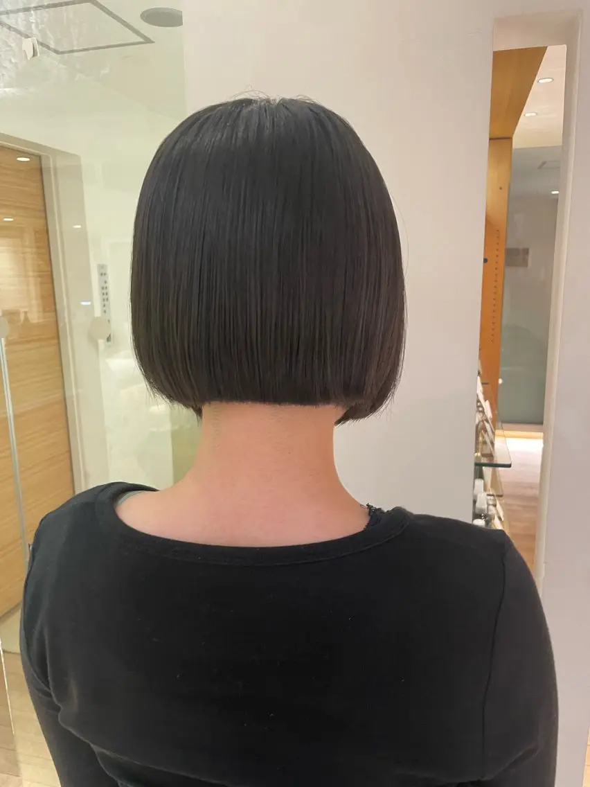 ショート 前下がりボブ ボブ カット ヘアカラー トリートメント 林 季香のヘアスタイル