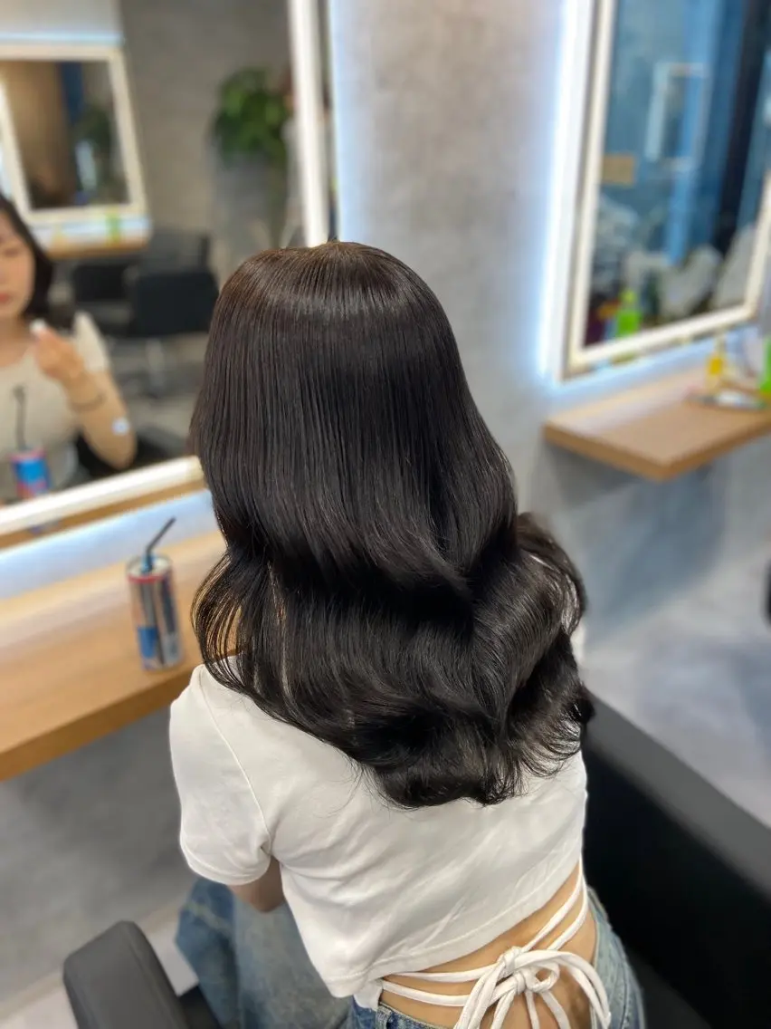 ロング カラー ヘアアレンジ ヘアカラー トリートメント ヘアセット レイヤー×透明感カラ ーHAYATOのヘアスタイル