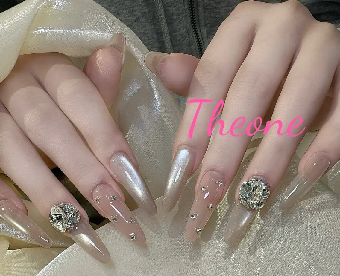 ネイル ハンドネイル THE ONE 鈴木のネイルデザイン