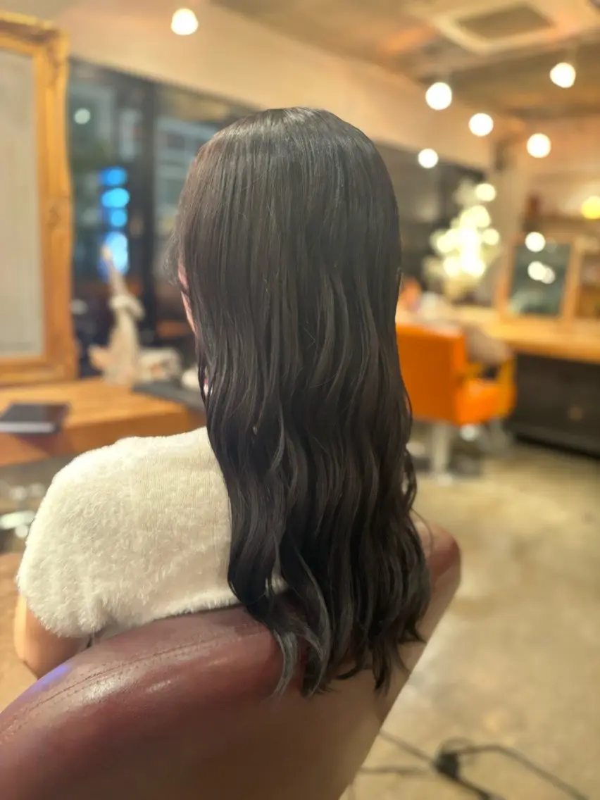 ロング カラー 髪質改善カラー ベージュ🤎YUMEのヘアスタイル