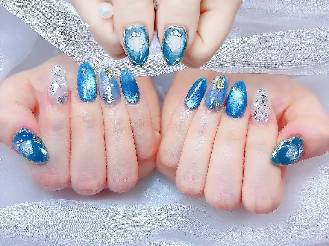 ネイル フラッシュネイル フレンチネイル キラキラネイル ラメ(グリッター) マグネットネイル Chouette Nailのネイルデザイン