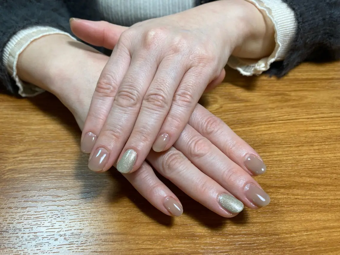 ネイル シンプルネイル 牧野 真都華のネイルデザイン