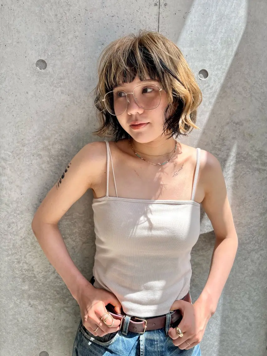 ショート カラー レイヤーカット/ 酸性ストレート梅田のヘアスタイル