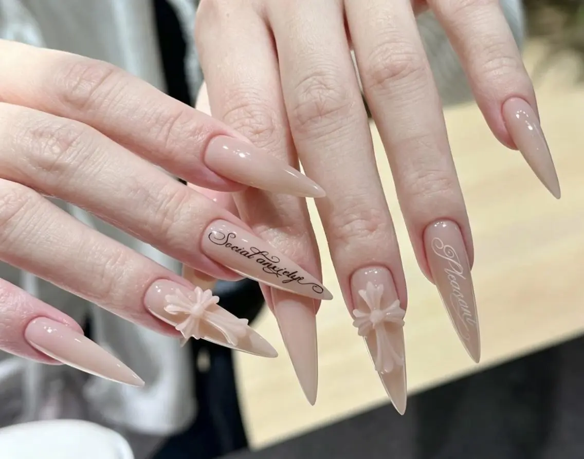 ネイル ハンドネイル 🎀 Ayaka_nailのネイルデザイン