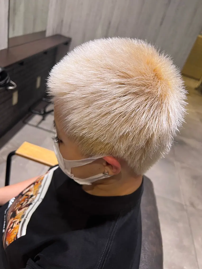 ショート カラー ハイトーンカラー junya カラーモデル募集中のヘアスタイル