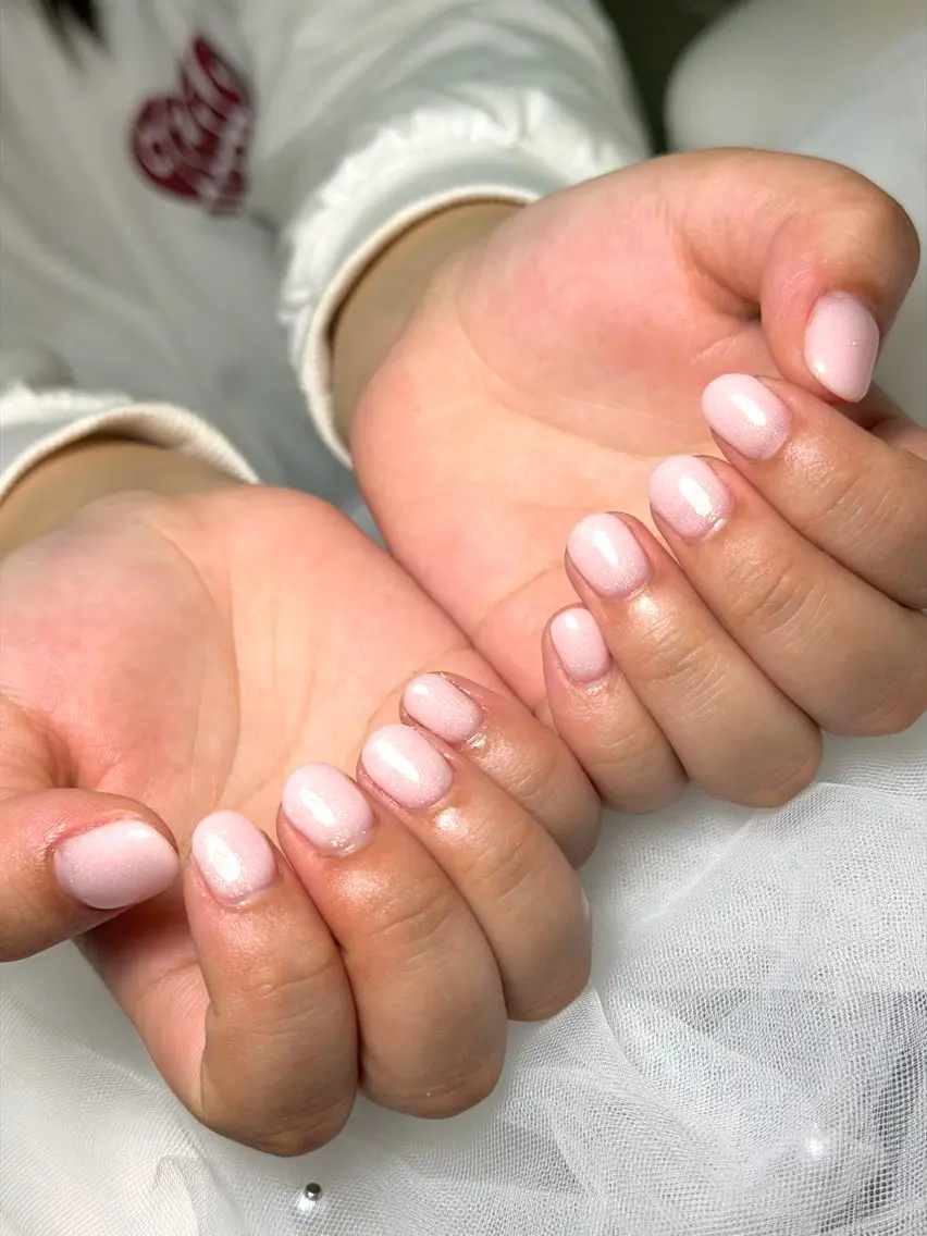 ネイル 池袋Uni nail 上品シンプルデザインのネイルデザイン