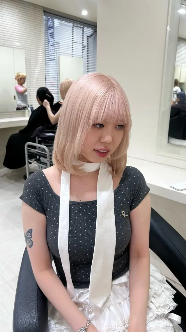 ミディアム カラー ヘアアレンジ ヘアカラー 韓国レイヤー＆ピンク 艶髪🩶maikoのヘアスタイル