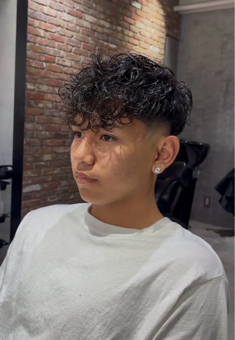 ミディアム ミディアムパーマ 外国人風カラー カット パーマ 🔥メンズパーマ職人 Kosh🔥のヘアスタイル